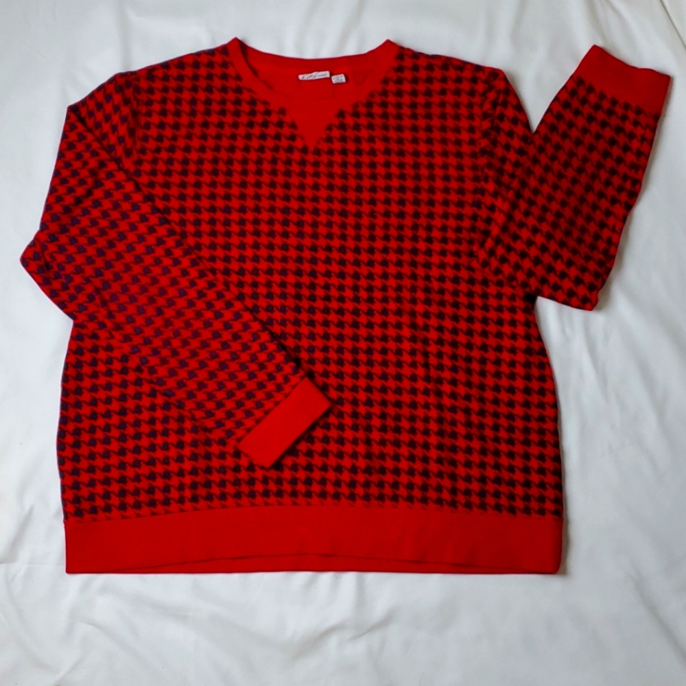 Red and black crewneck